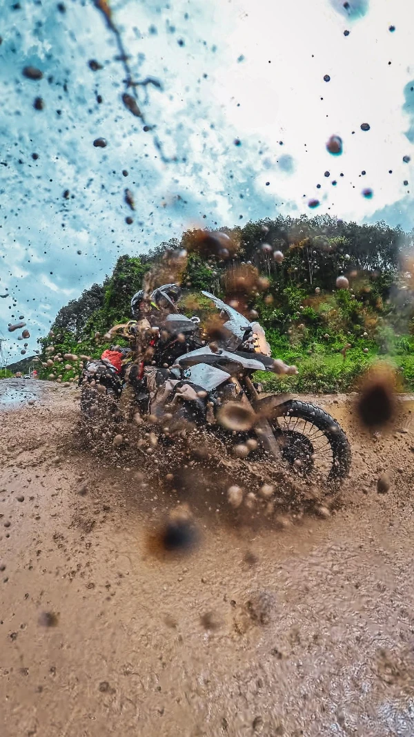 360 camera for motorcycle travel ready for action and chaos — Insta360 review