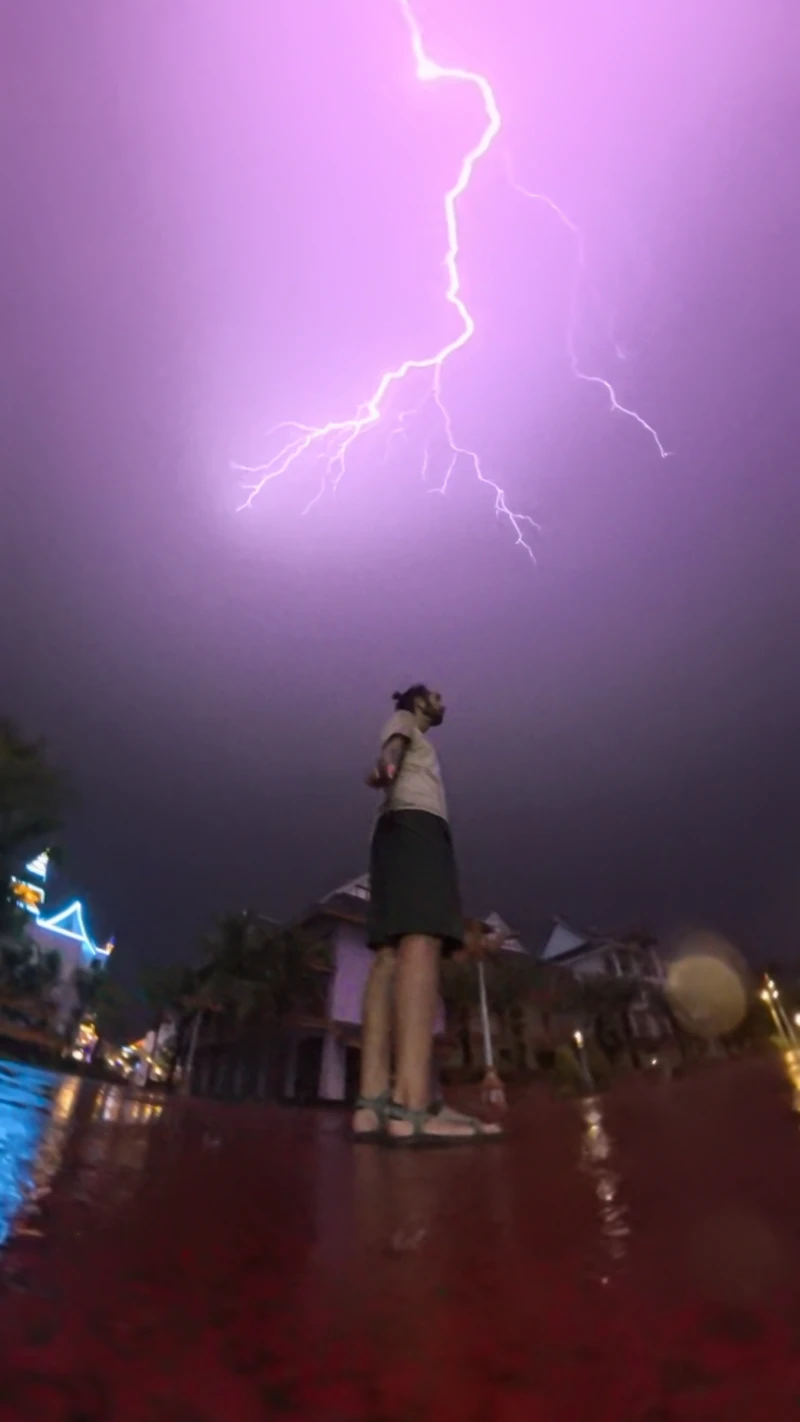 Best 360 camera for motorcycle riding: lightning thunderstorm filmed with Insta360 X5