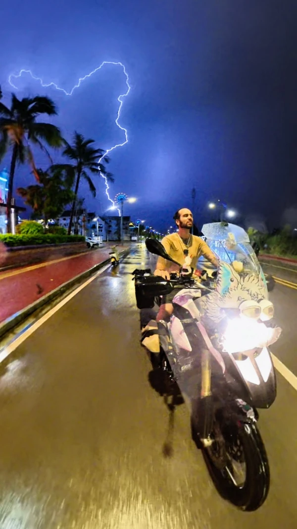 Riding Falkor BMW F800 GS in slow motion thunderstorm filmed with best 360 camera motorcycle
