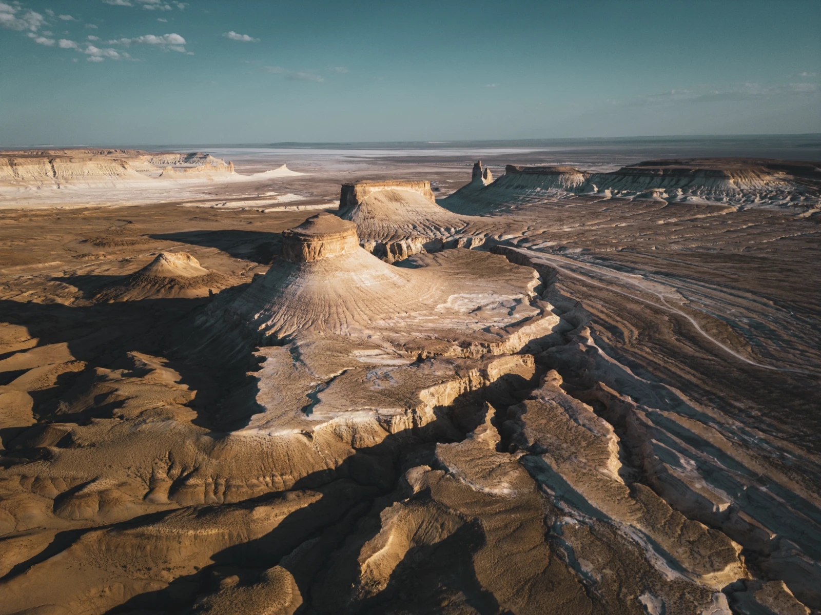 Drone shot of Bozjyra canyon at sunset — Kazakhstan Mangystau desert