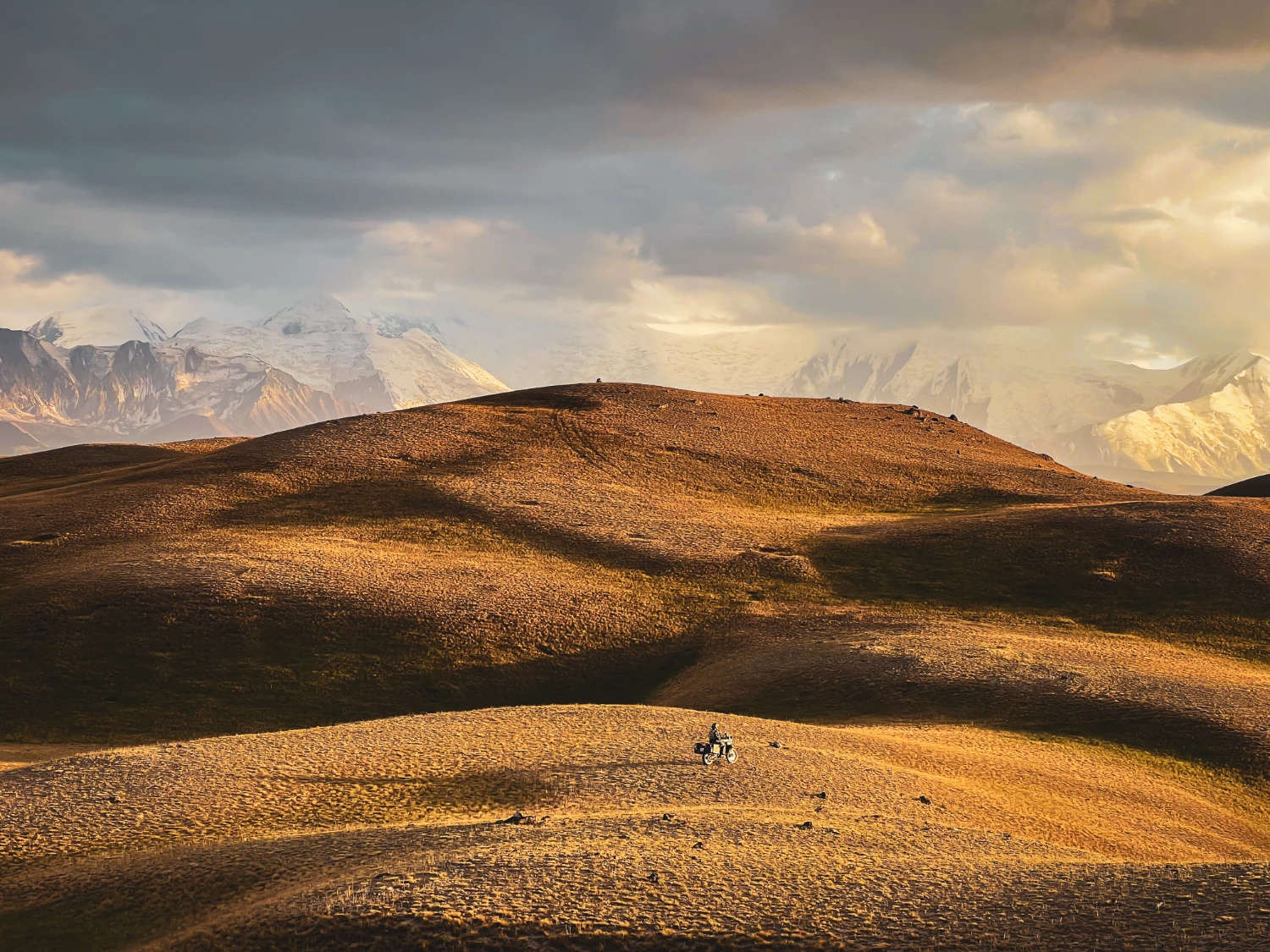 motorcycle travel Kyrgyzstan steppe Falkor BMW