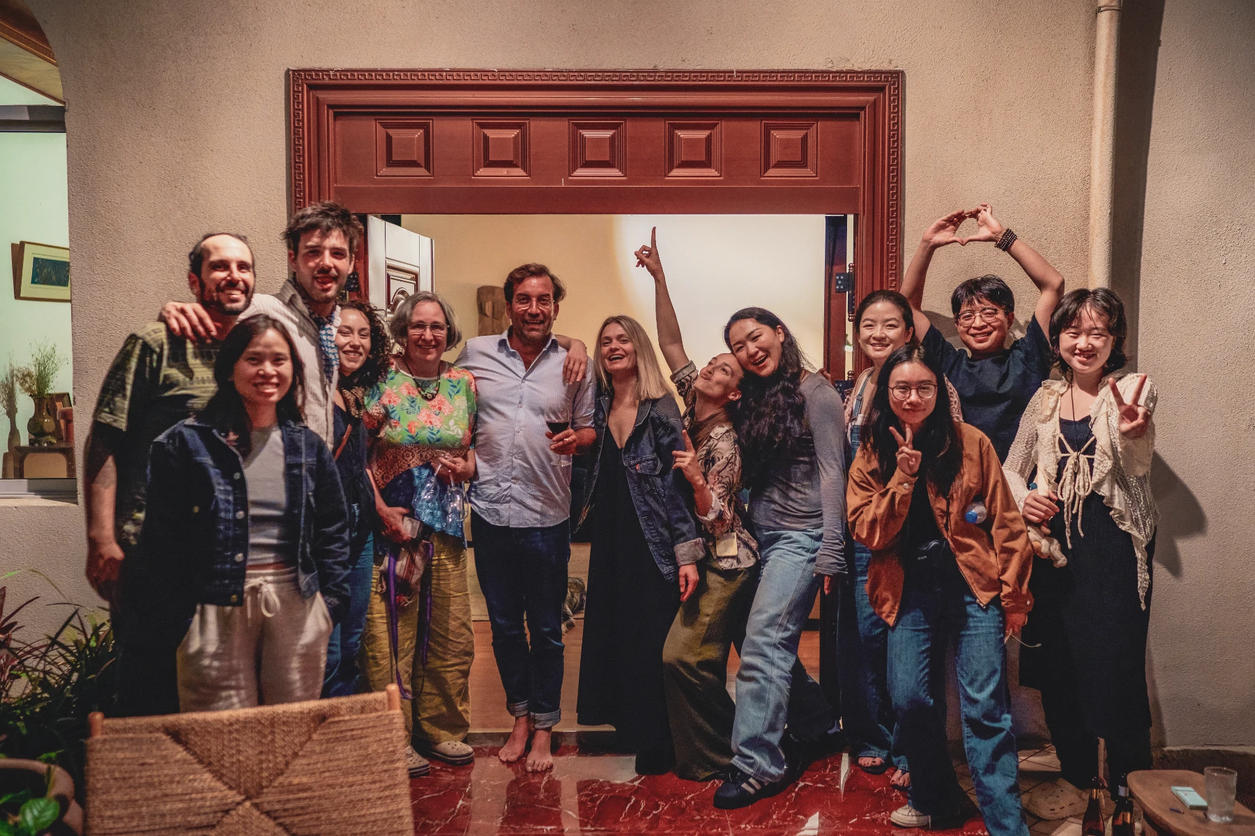 Tibet wine making vendanges Benzilan friends
